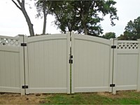 <b>PVC Privacy Fence</b>